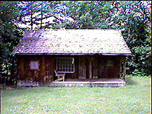 cabin2.jpg (40420 bytes)